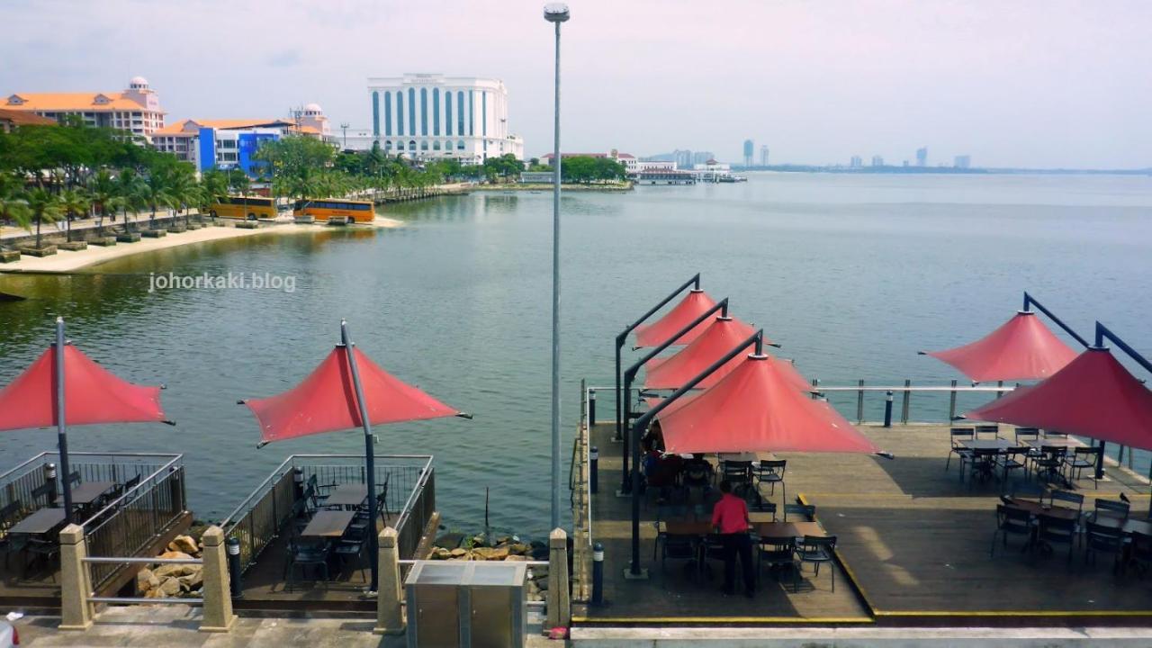 Paragon Suites Studios With Private Jacuzzi Near Ciq Rts Johor Bahru Exteriör bild