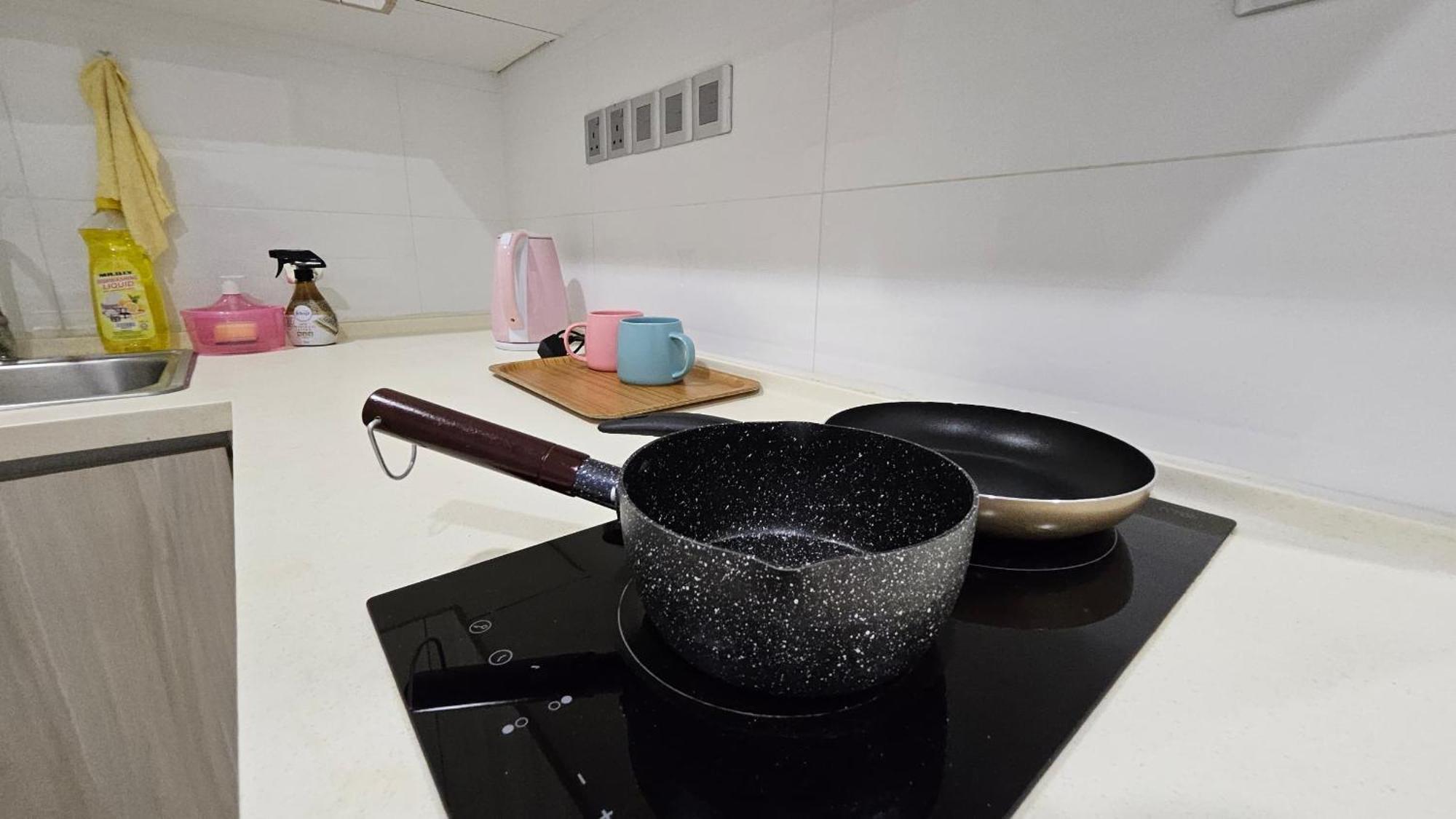 Paragon Suites Studios With Private Jacuzzi Near Ciq Rts Johor Bahru Exteriör bild