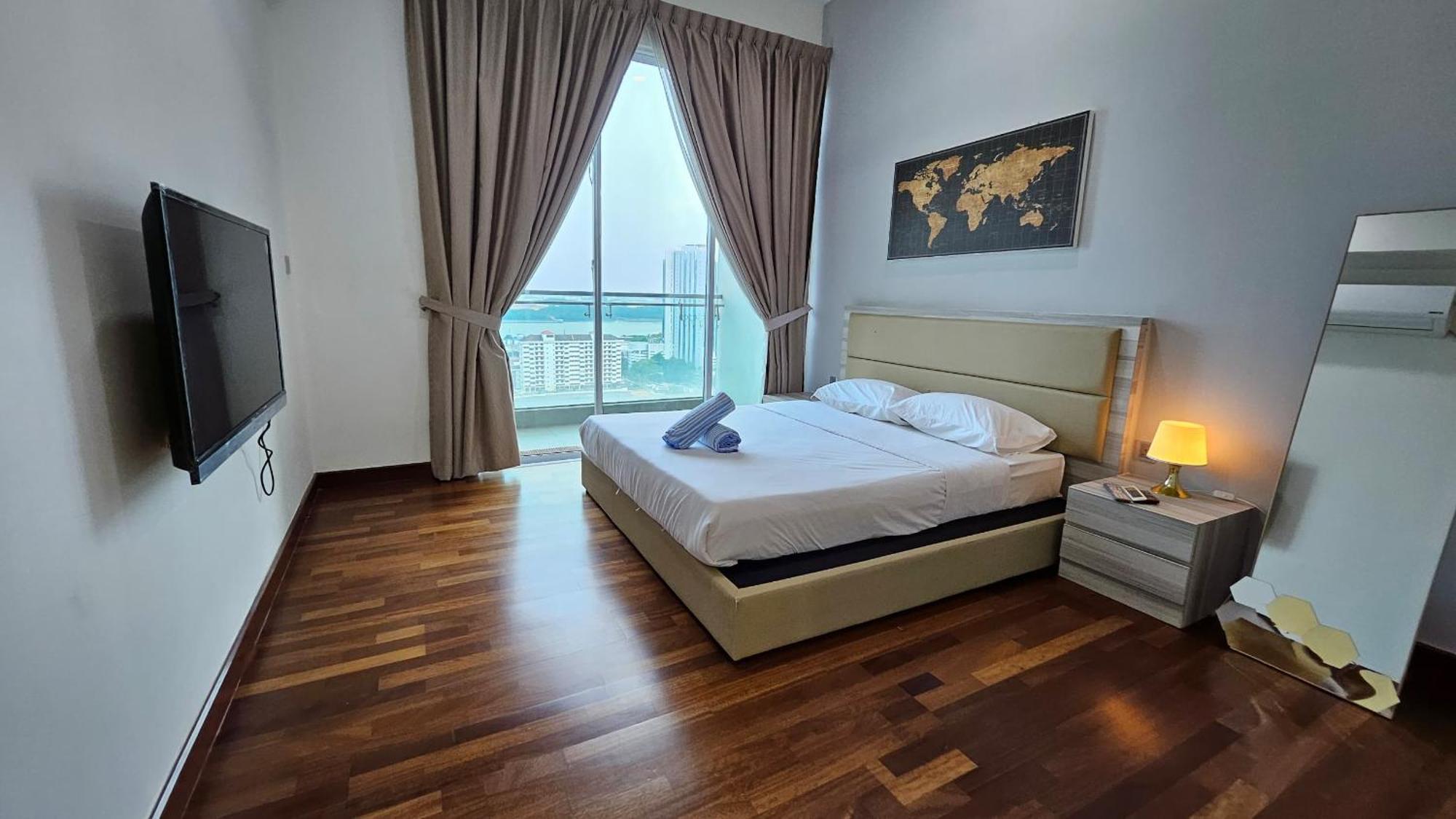 Paragon Suites Studios With Private Jacuzzi Near Ciq Rts Johor Bahru Exteriör bild