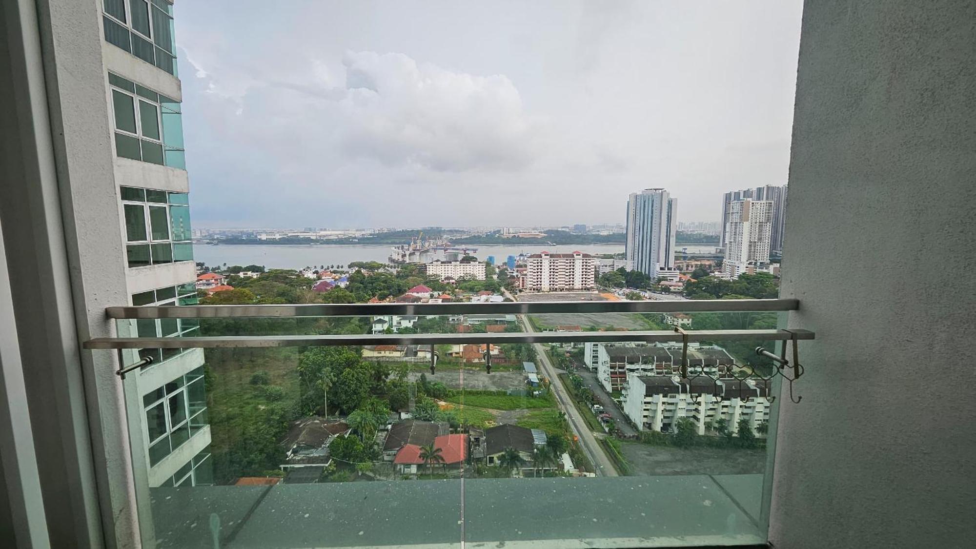 Paragon Suites Studios With Private Jacuzzi Near Ciq Rts Johor Bahru Exteriör bild