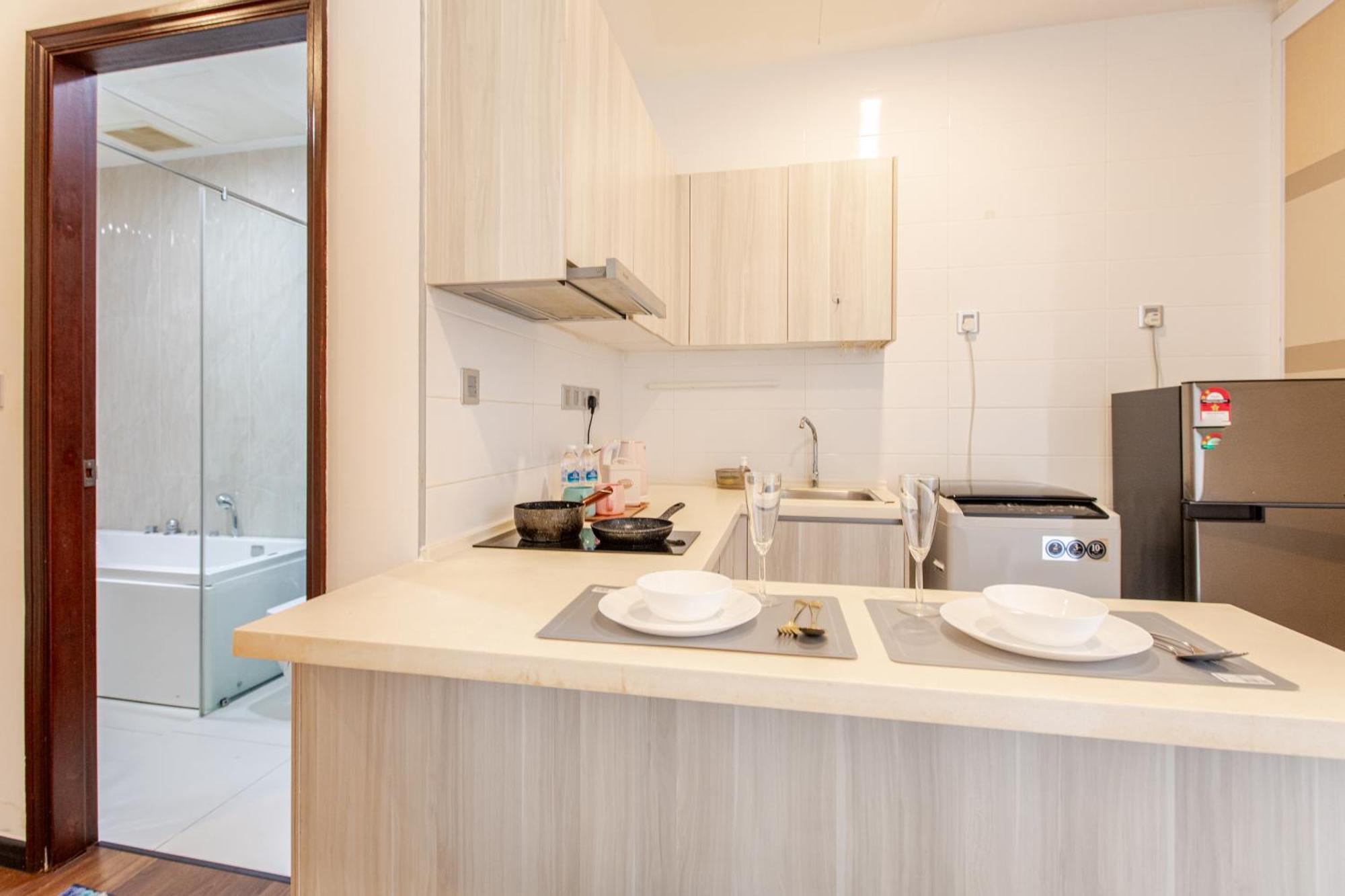 Paragon Suites Studios With Private Jacuzzi Near Ciq Rts Johor Bahru Exteriör bild