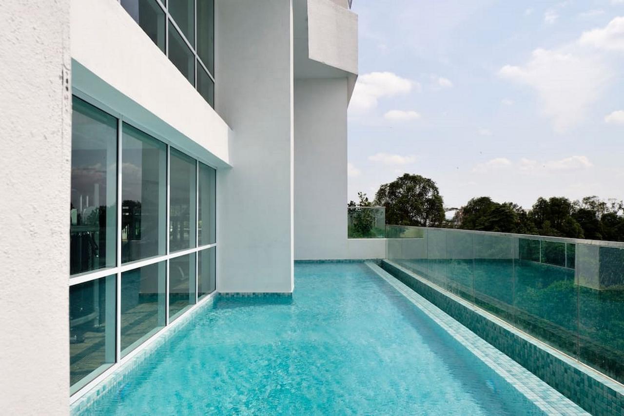 Paragon Suites Studios With Private Jacuzzi Near Ciq Rts Johor Bahru Exteriör bild